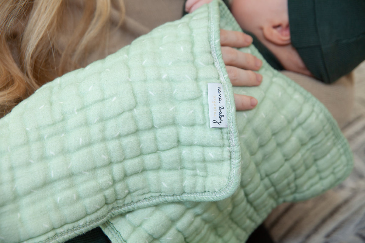 ORGANIC MUSLIN BURP CLOTHS, 3 PACK (PISTACHIO + CREAM)