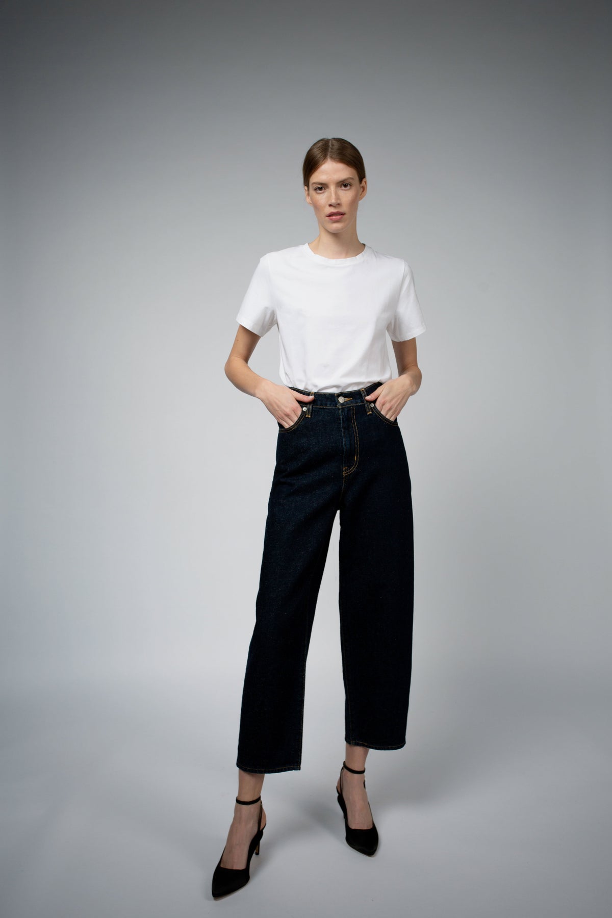 ADRY ORGANIC COTTON CREW NECK T-SHIRT IN WHITE