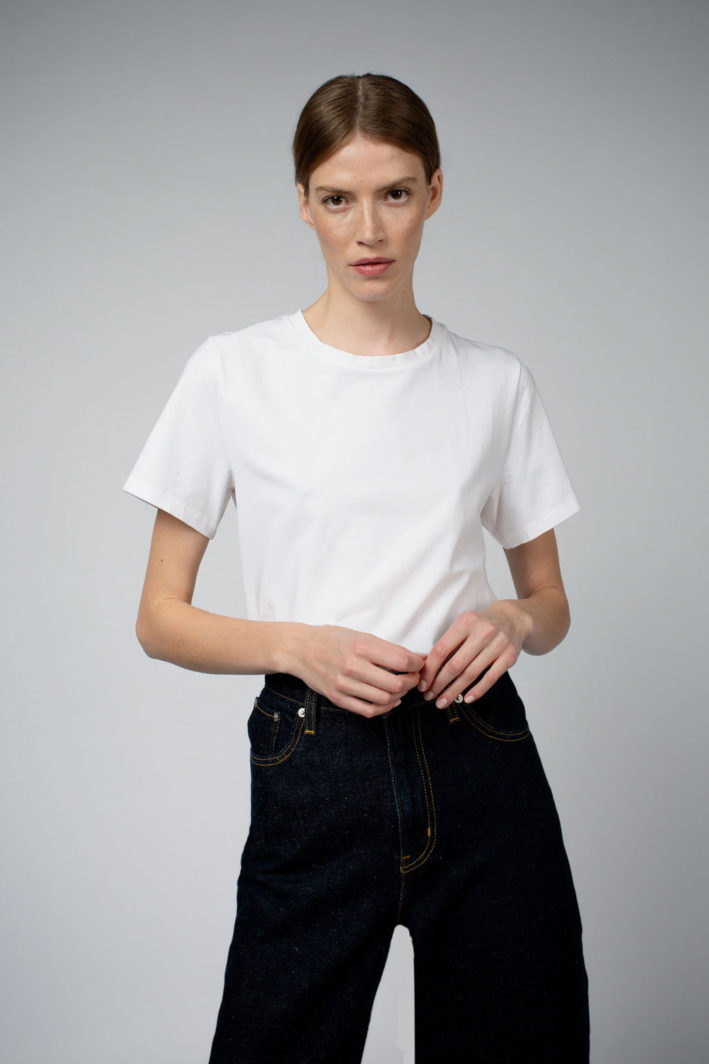 ADRY ORGANIC COTTON CREW NECK T-SHIRT IN WHITE